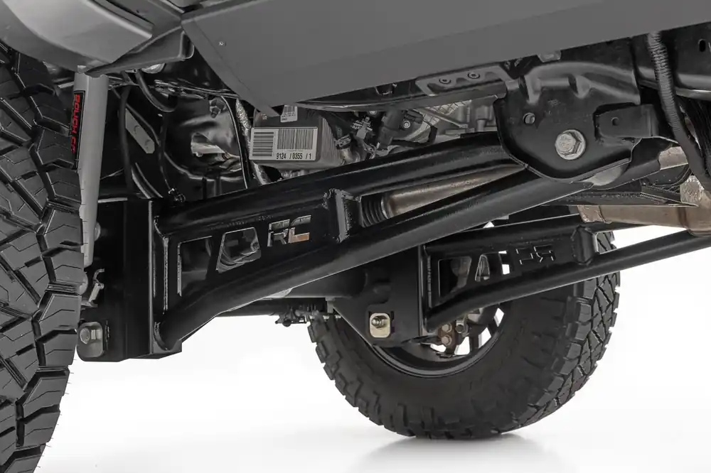 Hot Picks Rough Country Radius Arm Upgrade - Ford F-250/F-350 Super Duty 4WD (2023-2024) - 43701A