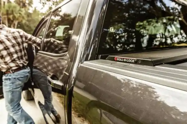 Don’t Miss Out Roll-N-Lock 07-18 Toyota Tundra Regular Cab/Double Cab SB 77in A-Series Retractable Tonneau Cover