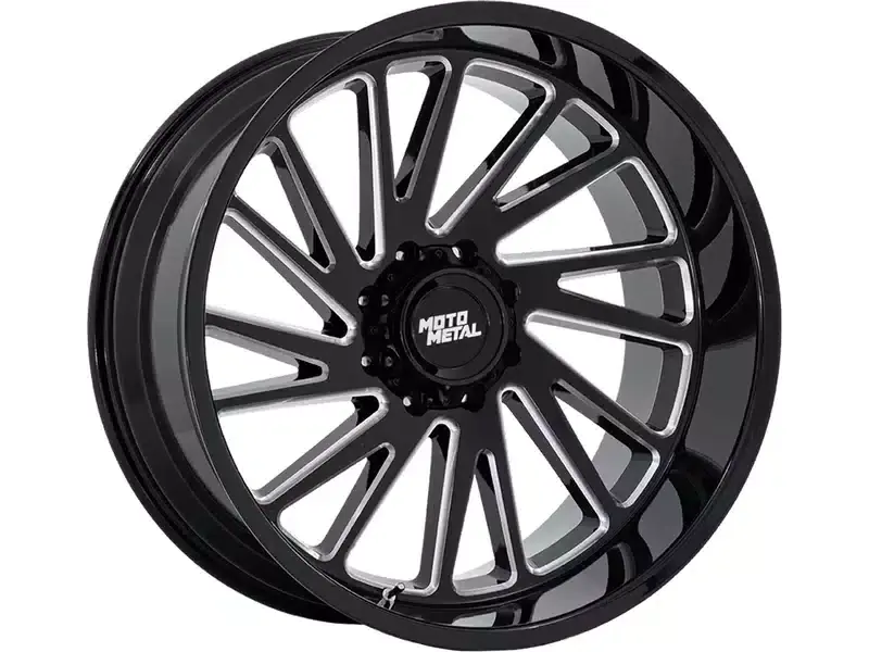 Moto Metal Milled Gloss Black MO811 Combat Wheel MO811BE20106318N | RealTruck Certified