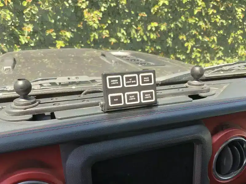 sPOD SourceLT Mini 6 Universal Switch Panel Kit SL-M6-UNI-84 | RealTruck Trusted Brand